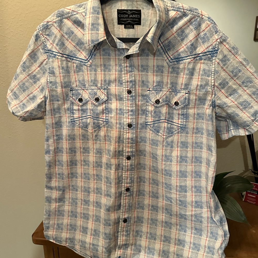 Men’s short sleeve pearlsnap *MAKE ME AN OFFER*
